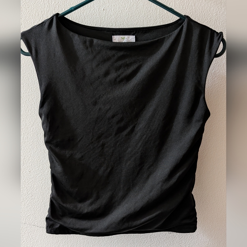 Elegant Black Sleeveless Top With Side Ruching